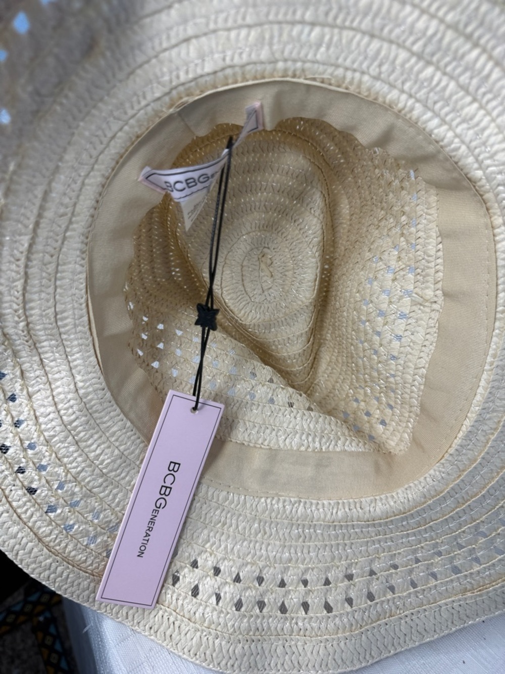 NWT BCBG Breathable Straw Sun Hat in Natural Cream - Picture 5 of 6
